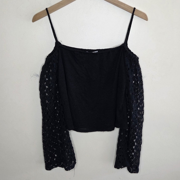 La Banga | Black Cold Shoulder Burnout Top Crochet Arms Whimsigoth Size Large - Picture 1 of 7